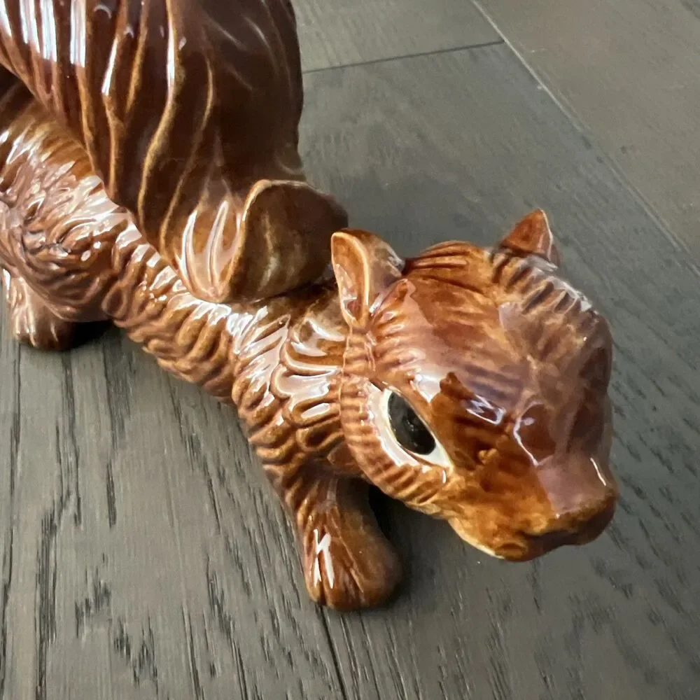 Set of 2 Vintage 1970's  Arnels Ceramic Squirrel Figurines  9" & 12" Brown EUC - Picture 10 of 12